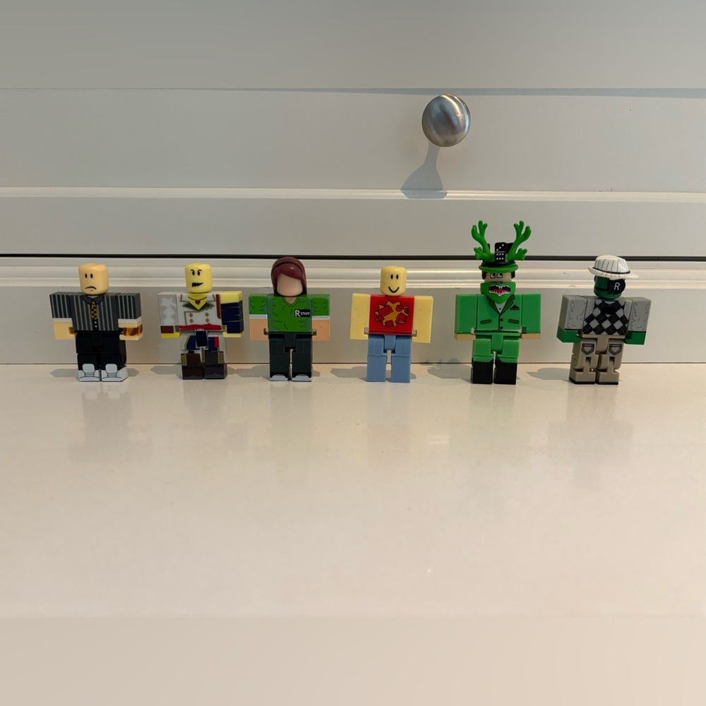 Roblox Figures Set of 6